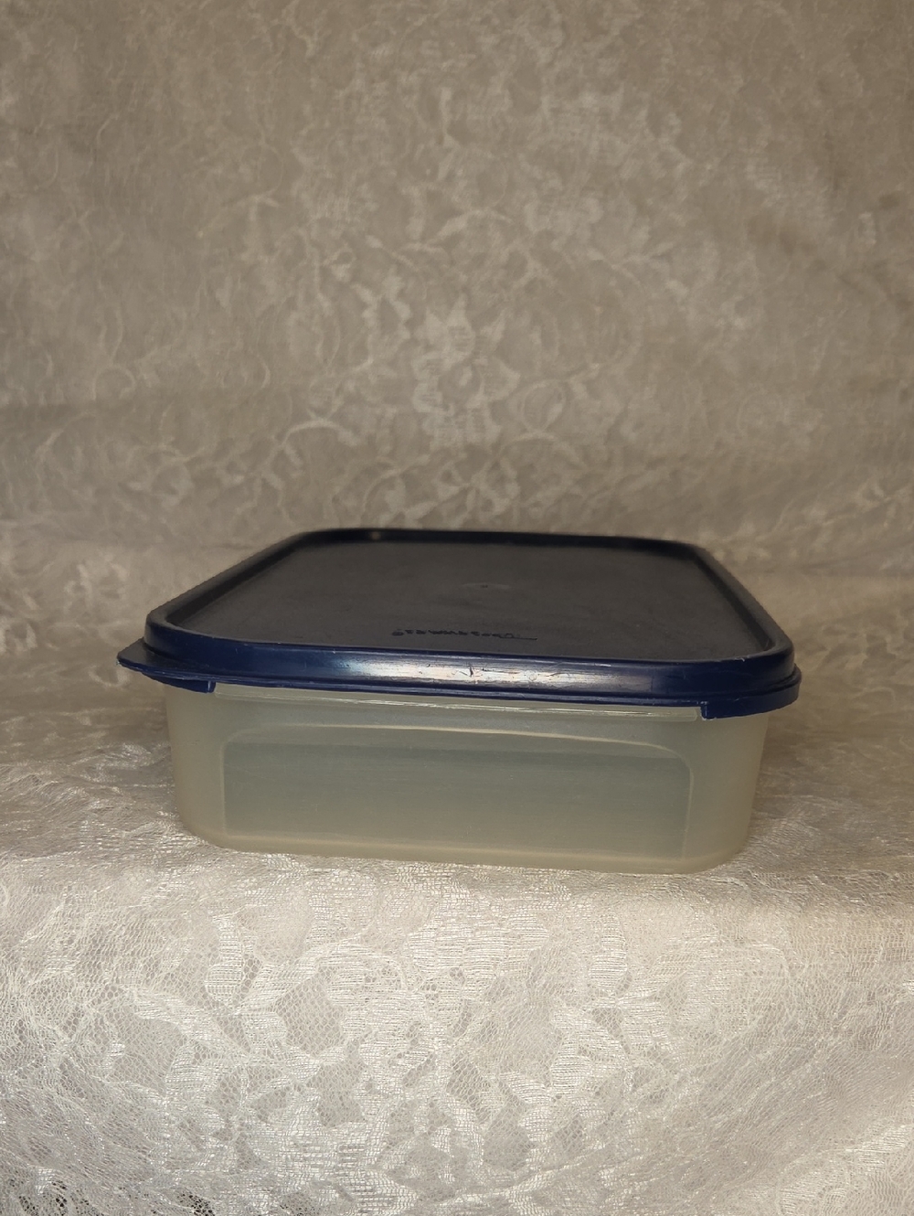 Tupperware: Container with Lid, #1 - Picture 4 of 7